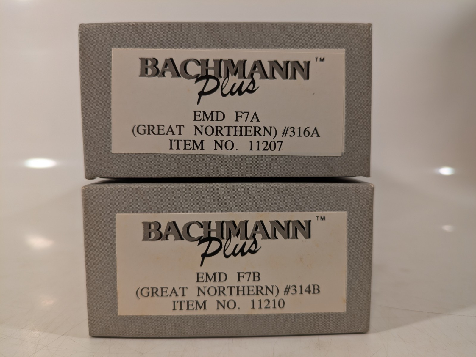 HO EMD F7A/F7B Set GN Great Northern (Both Powered) DC NIB NOS # 11207/10