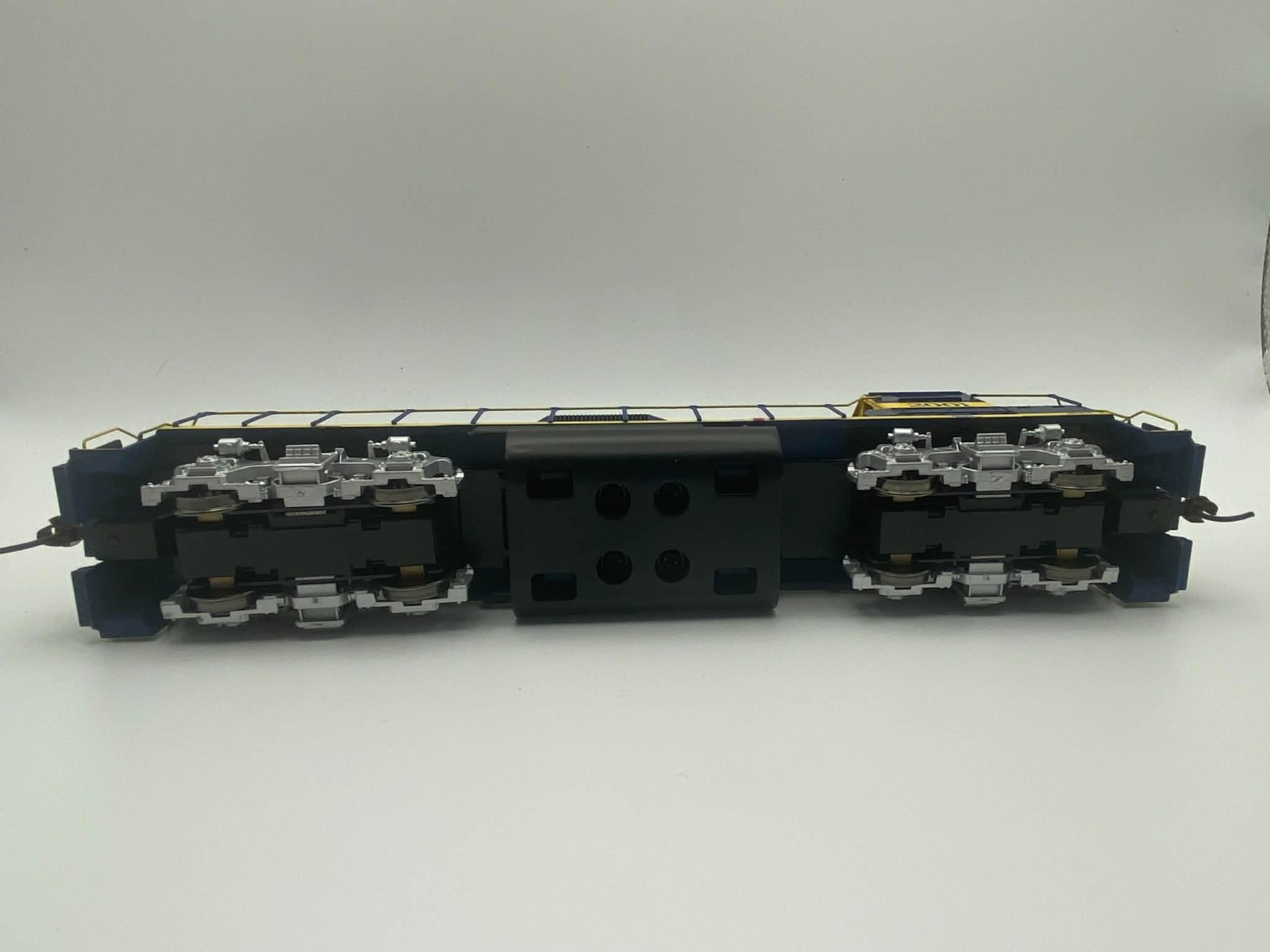 HO Scale DCC Quick-Plug Equipped ATH29317 Alaska Railroad GP38-2 2001