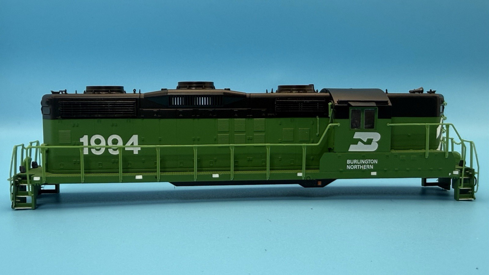Proto 2000 HO Burlington Northern GP18 #1994 New Old Stock Tested Runs