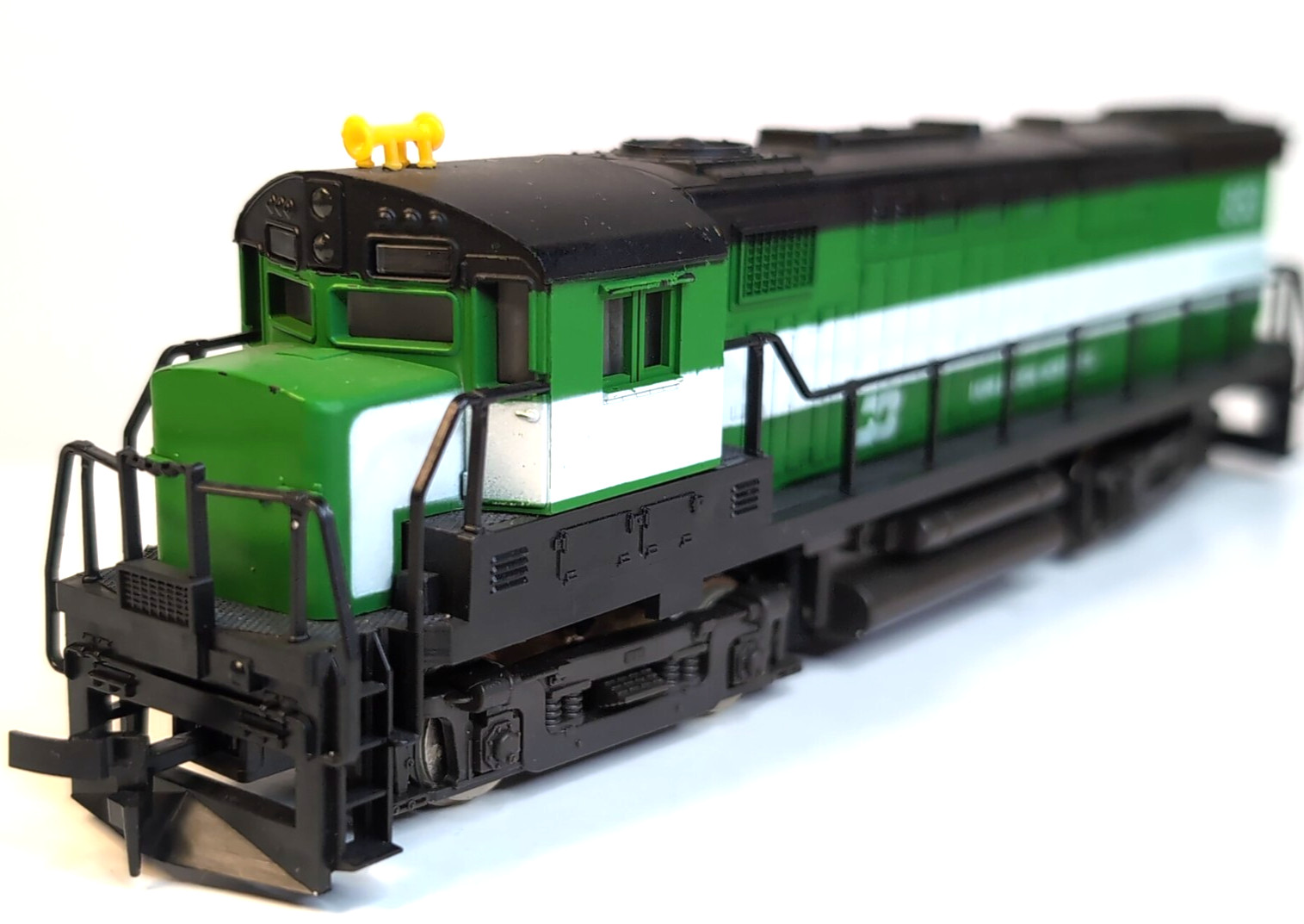 AHM- ALCo Century C-424Diesel Locomotive “BURLINGTON NORTHERN SANTA FE” -HO