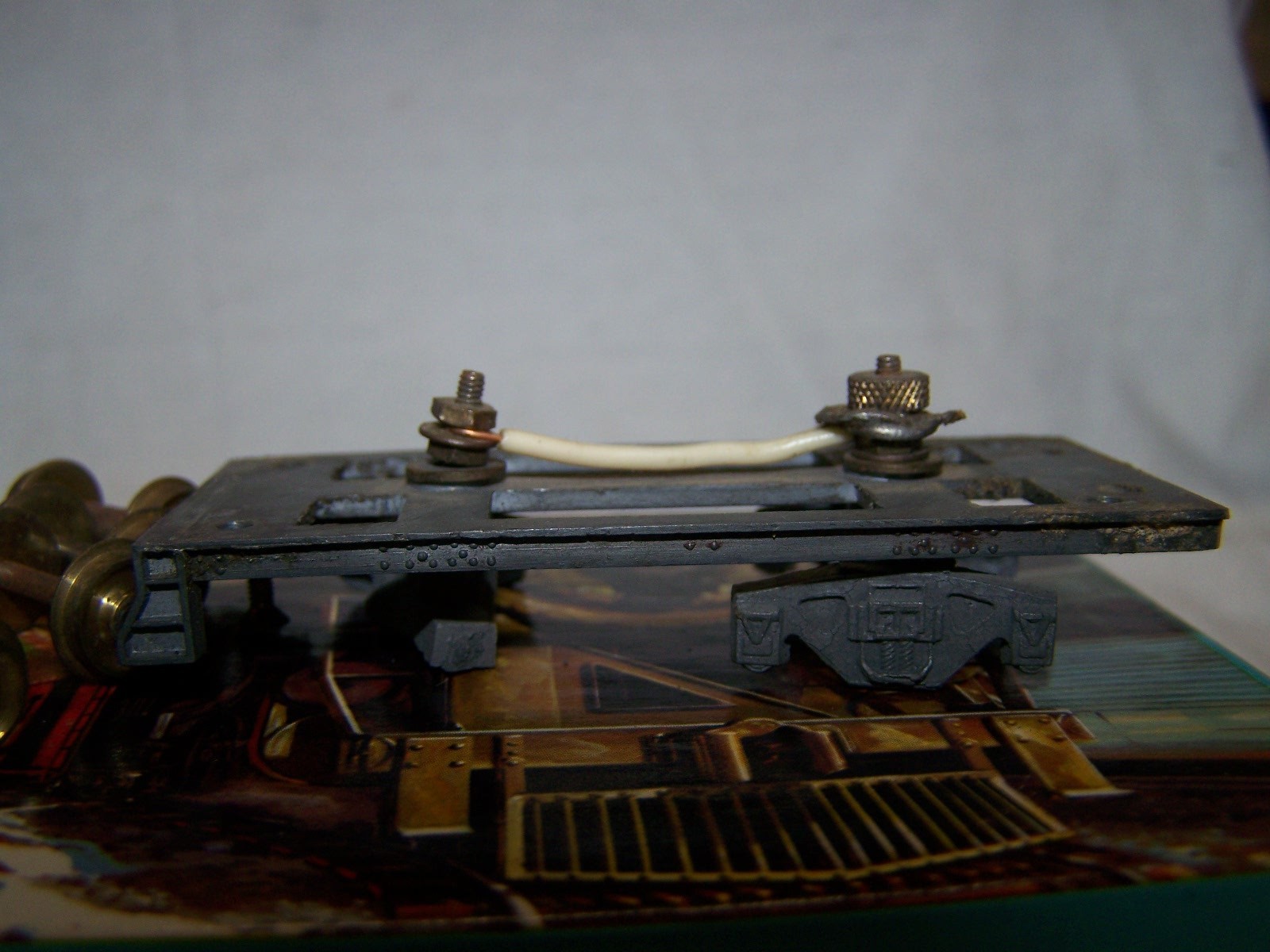 HO Scale Metal Oil Slope Back Tender