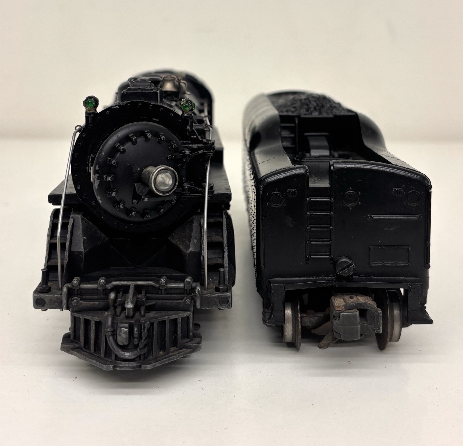 Lionel Postwar 2-8-4 Berkshire Steam Locomotive 726RR & Whistle Tender 2046W