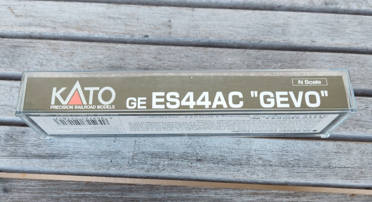 Kato 176-8903 Canadian Pacific GE ES44AC “GEVO” locomotive Free Shipping