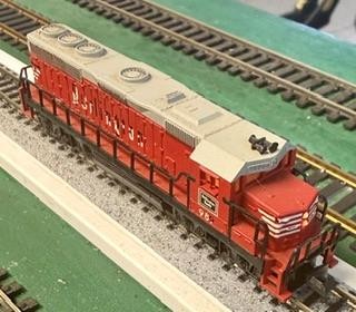 N Scale Mehano Burlington GP40 dummy loco w Rapido couplers