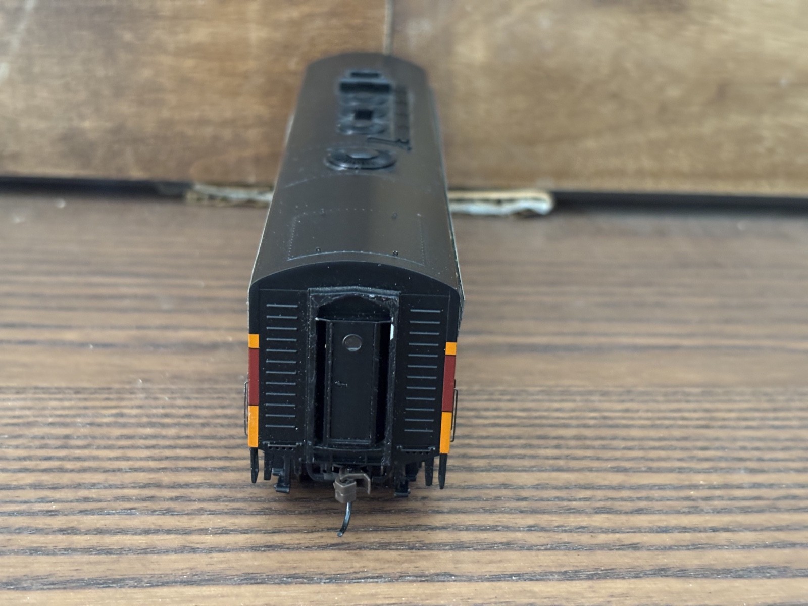 Athearn Genesis HO Scale Milwaukee Road AB Diesel Locomotive Set Runs Rough
