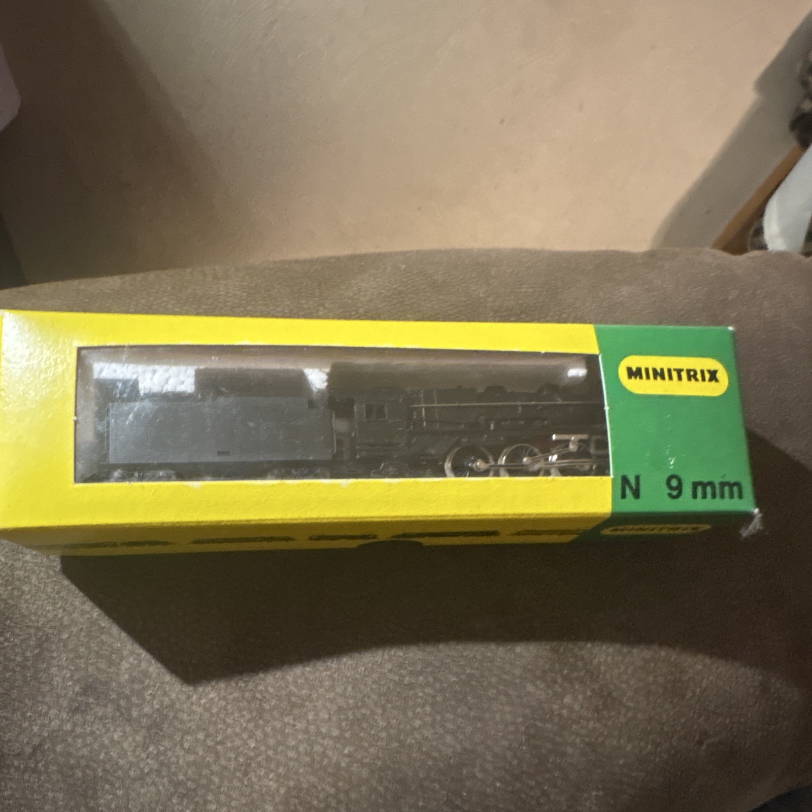 Minitrix N Scale 1:160 Deutsche Bahn Locomotive Black DC Analog 2-Rail