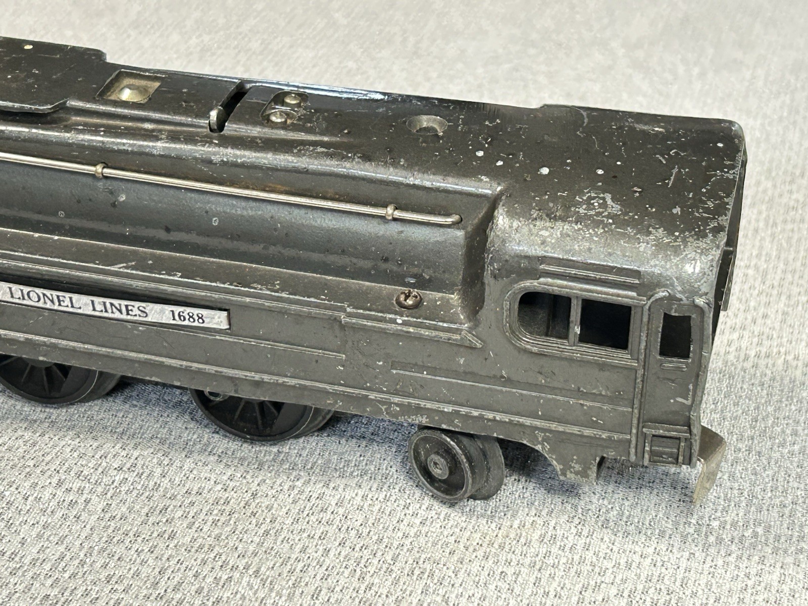 Lionel 1688 O Guage Torpedo Powered Locomotive