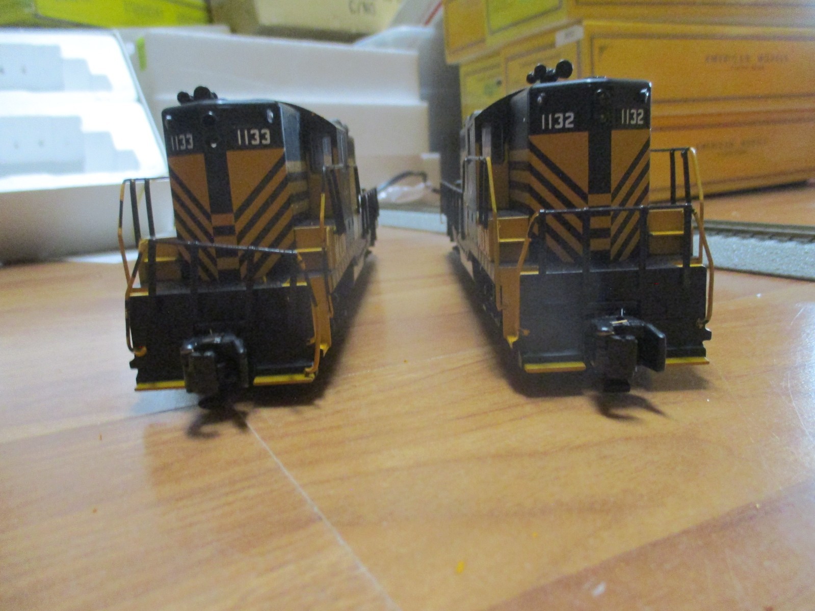 Amer Models Orange/Blk T&P GP-9 Diesel set (3/2/26 2) Hirail AC