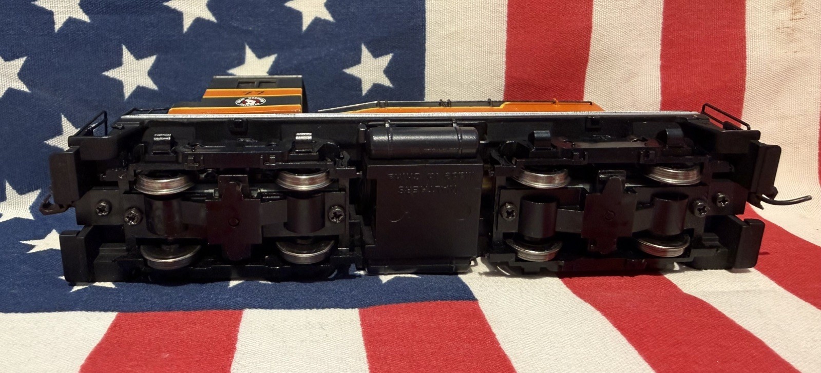 Walthers HO Scale Great Northern #77 Switcher Locomotive DC Runs Needs Repair