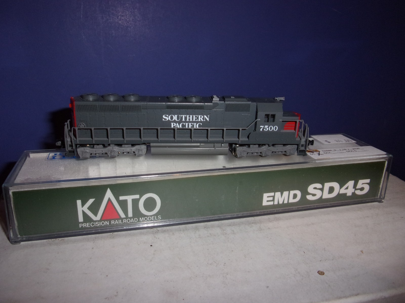 N SCALE KATO 176-319 SP/7500 EMD SD45