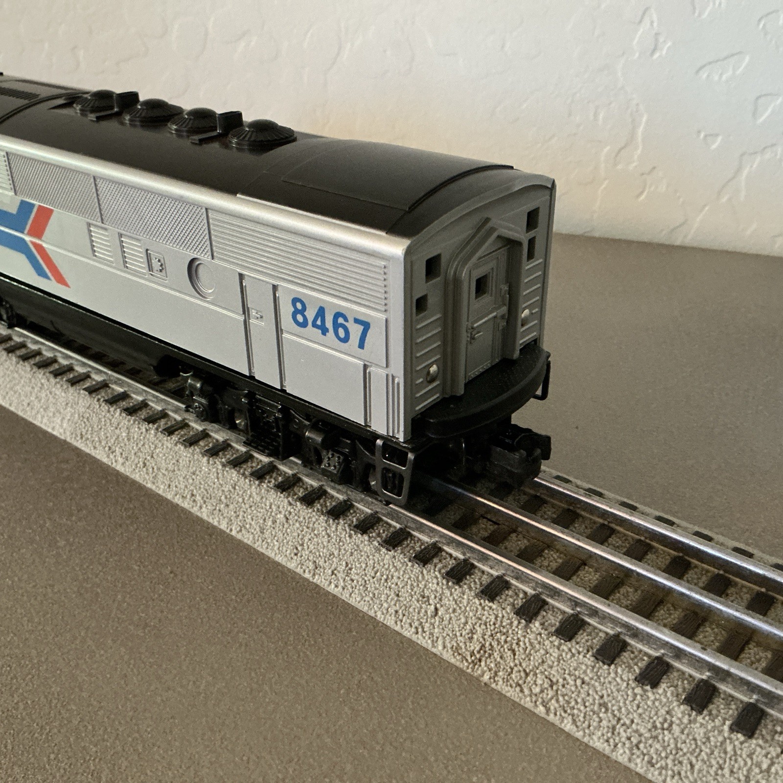 Lionel 6-8467 O Gauge Amtrak Non-Powered F3A Diesel Locomotive #8467TESTED .