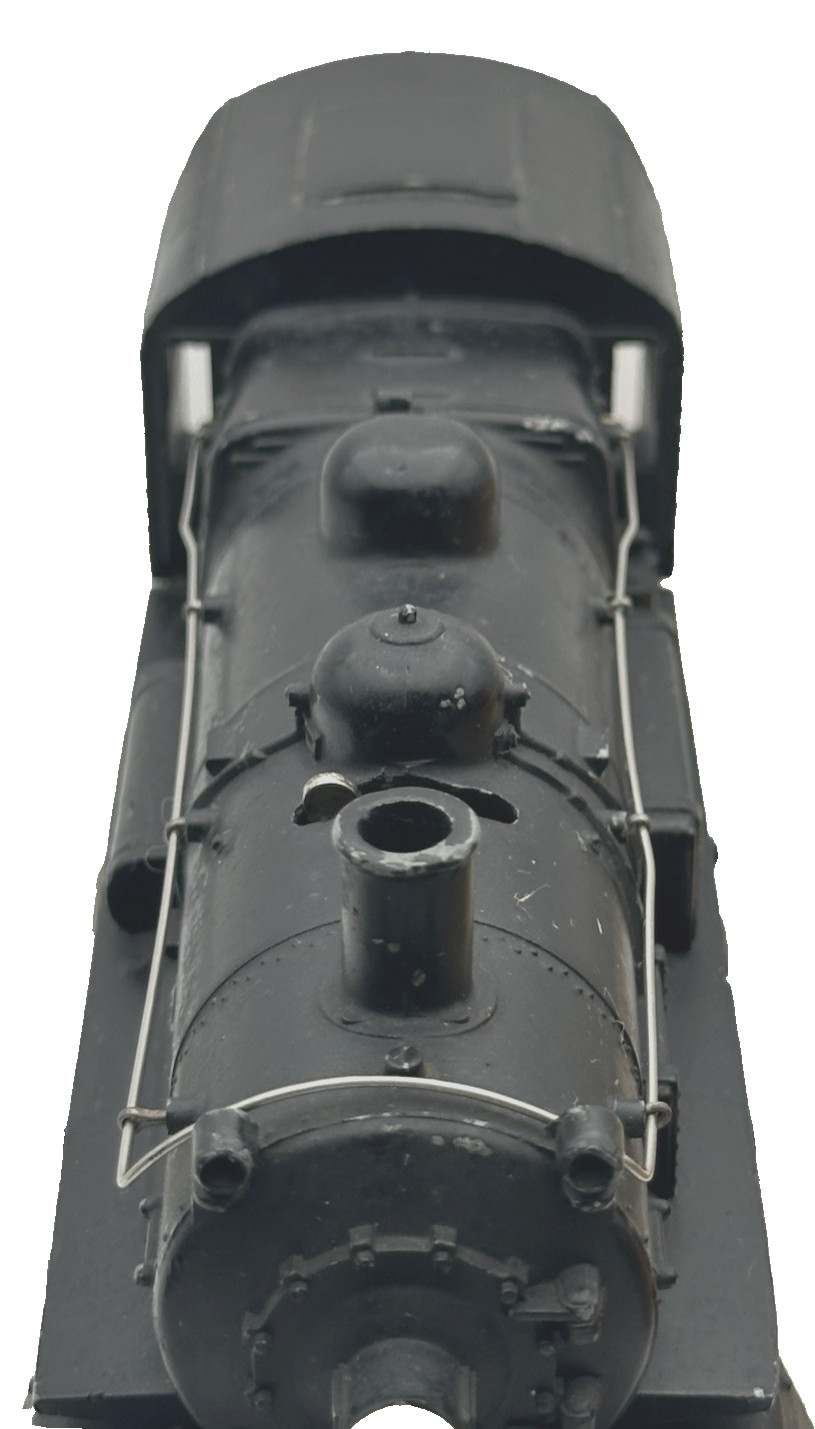 Lionel Post War 1615 Engine & Tender with both intact. Really Clean