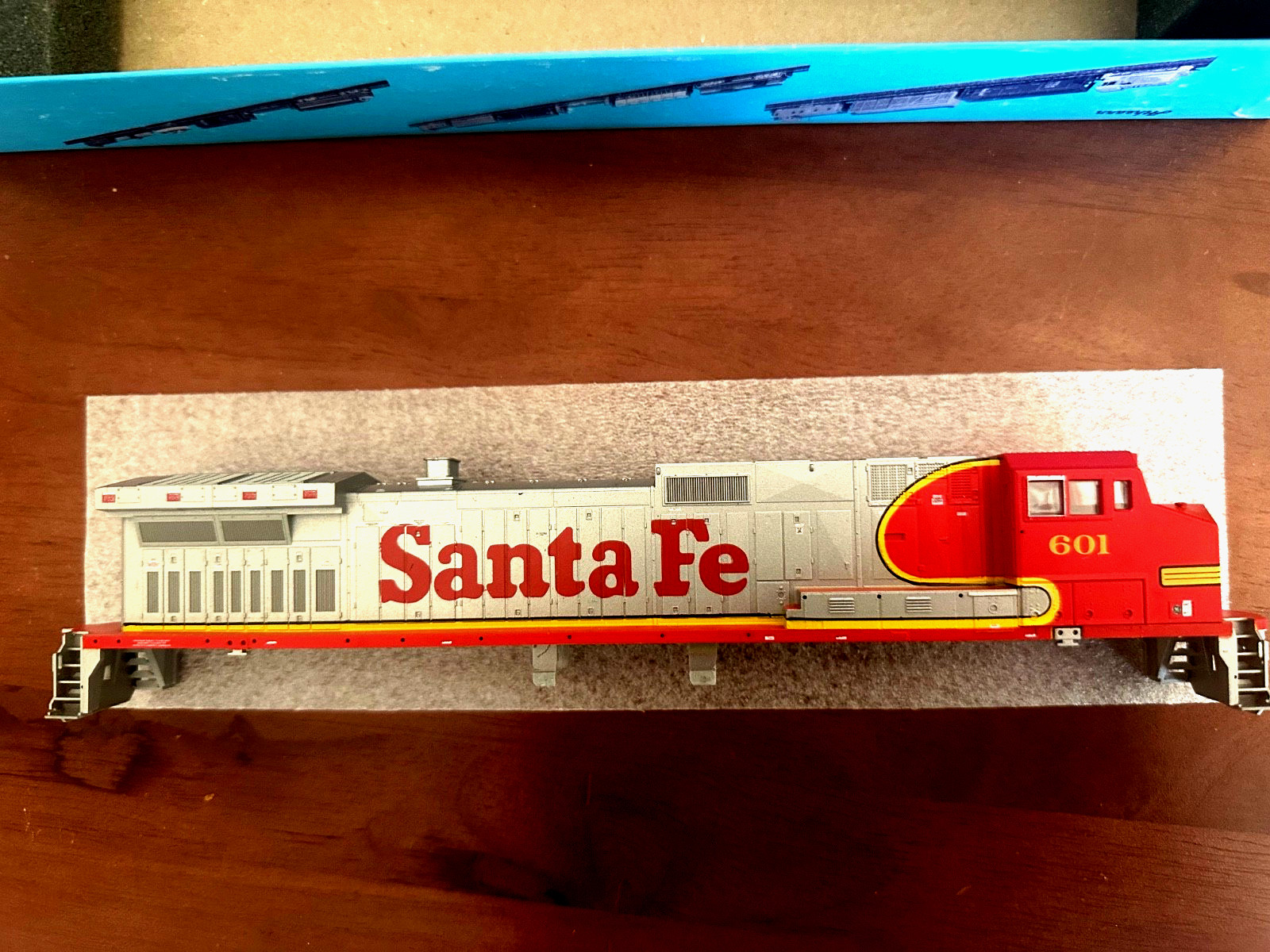 Athearn SANTA FE C44-9W #601 … DCC Ready – Super Blue Box Conversion
