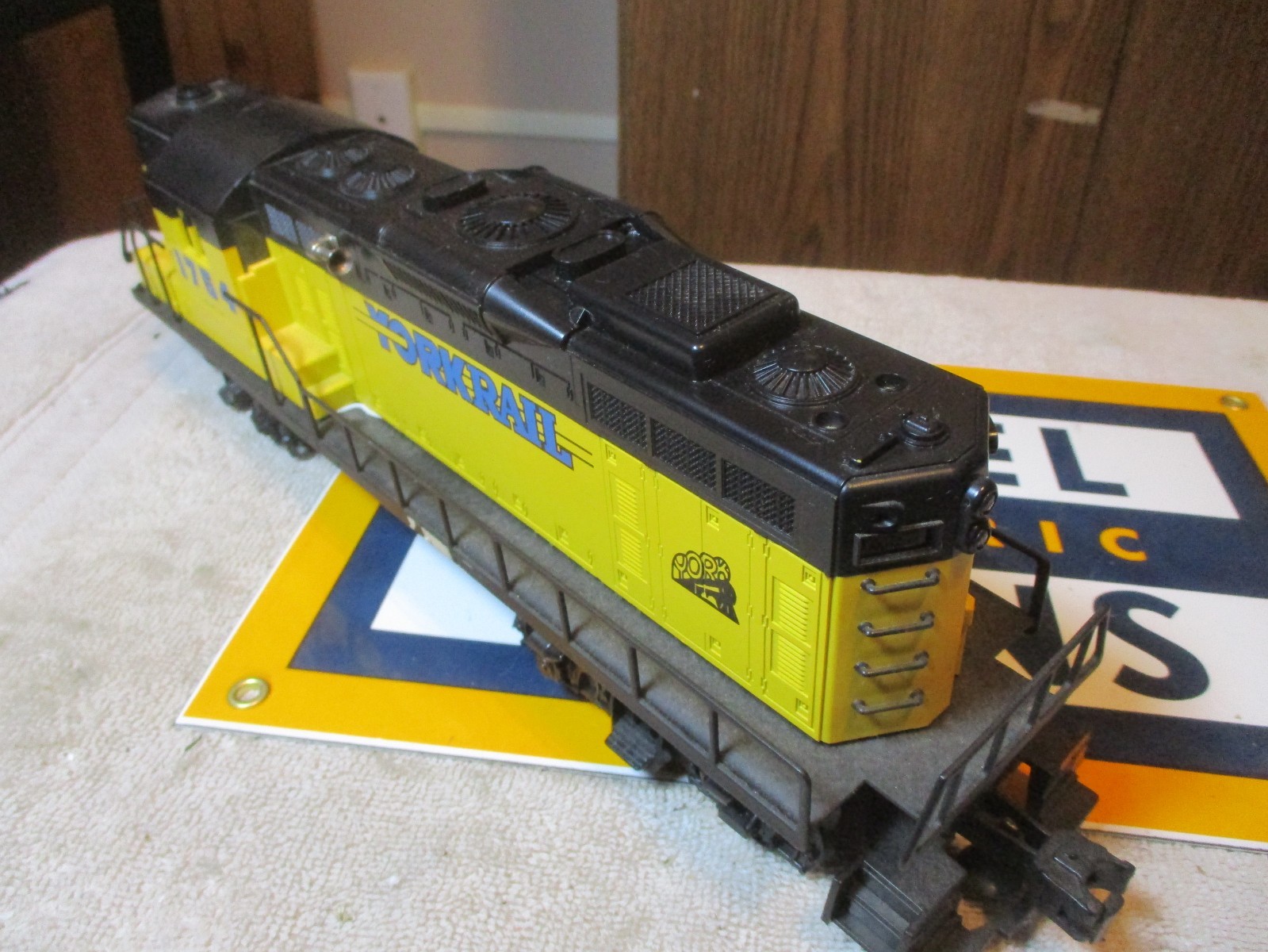 Lionel 6-52037 1994 TCA GP-9 Diesel Locomotive Yorkrail #1754 O Gauge W/horn