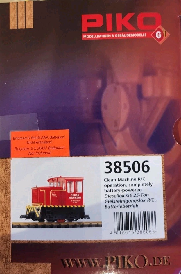 Piko 38506 G Scale Clean Machine R/C GE 25-Ton Track Cleaning Locomotive