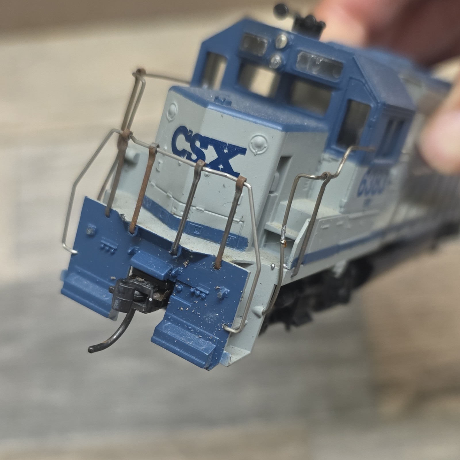 CSX Transportation 6383 HO Scale Diesel Locomotive C-C Gray Blue Painted Model