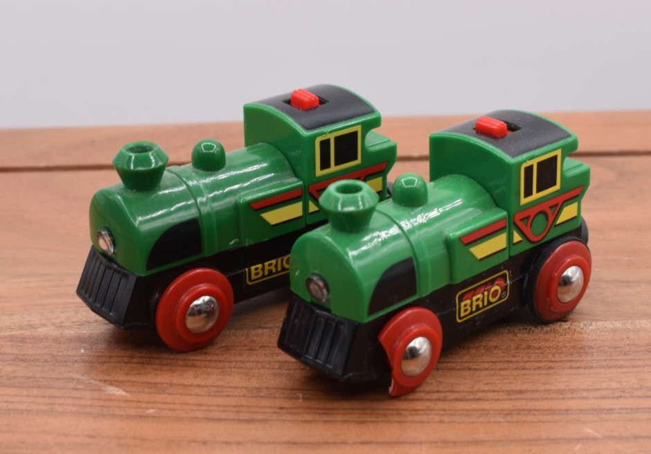 BRIO NOT WORKING FOR PARTS REPAIRS World Green Action Locomotive Battery Operate
