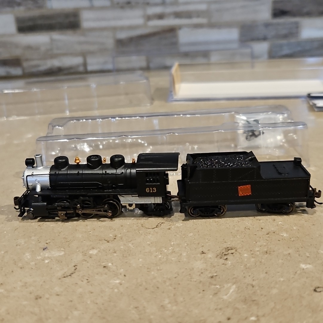 Bachmann N Scale #51563 Prairie 2-6-2 & Tender CANADIAN NATIONAL #613