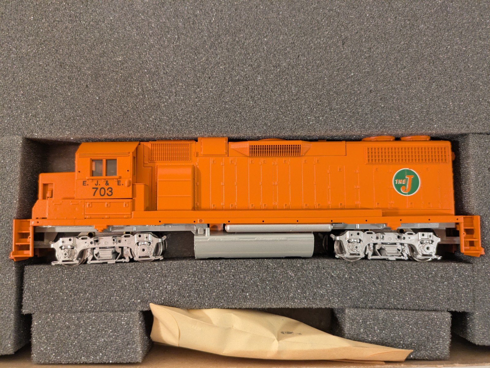 HO EMD GP38-2 EJ&E Eljin Joliet & Eastern (Out of Production) DC NIB NOS # 2224