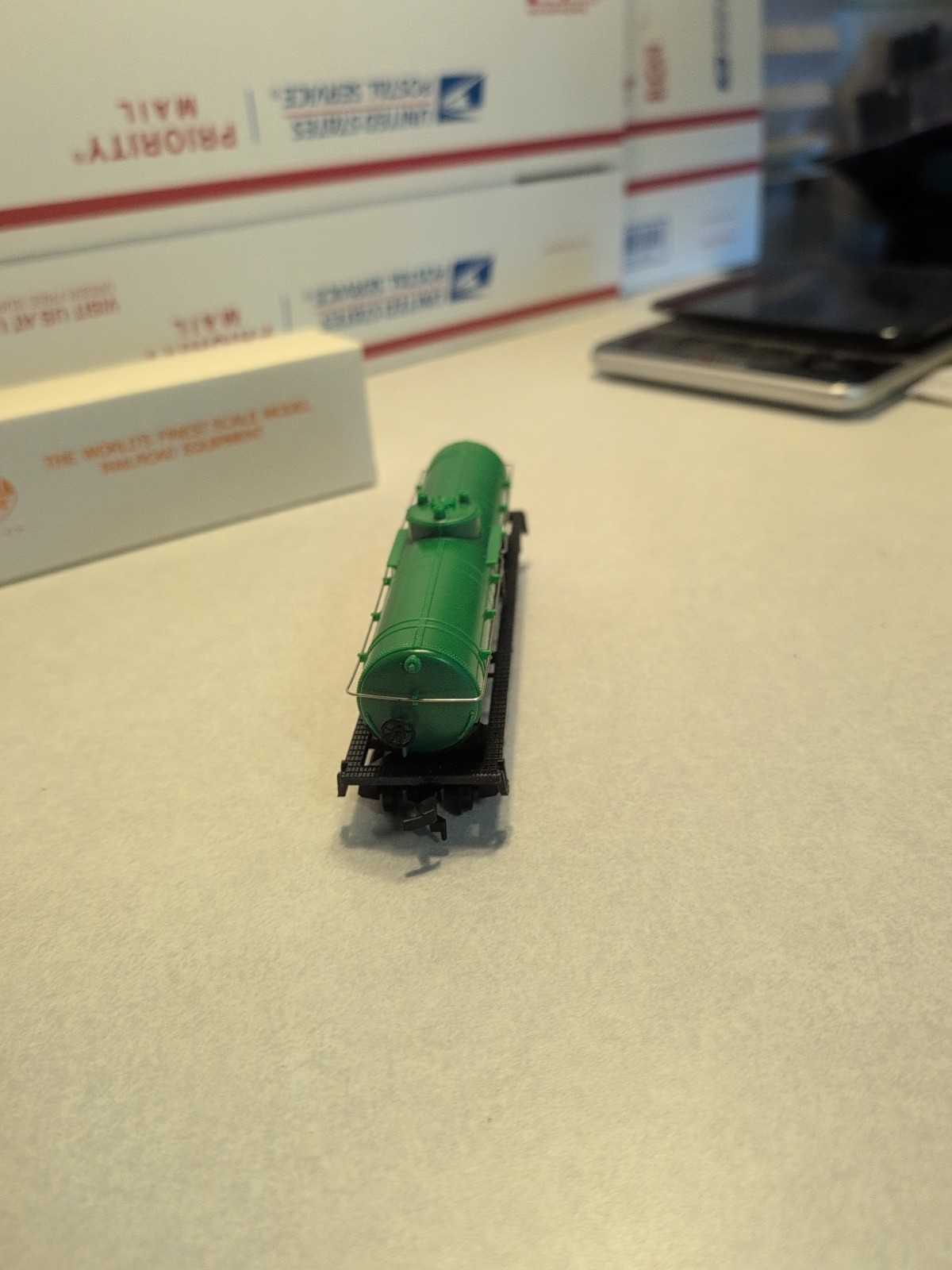 Vintage Model Power~Santa Fe Tank Car Cities Service Train Car~8032~HO Scale~NIB