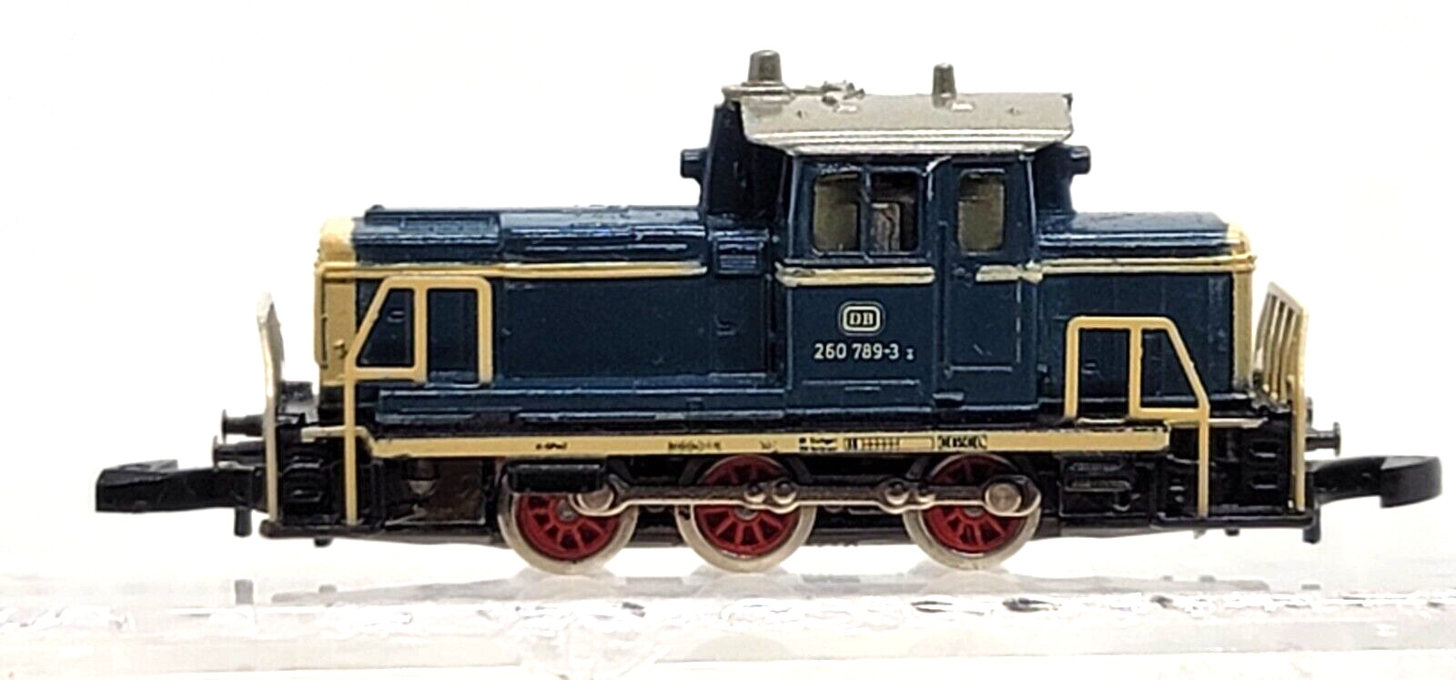 Marklin Z 8804 BR 260 789-3 Diesel Loco 3-pole DB (tested) jewel case #6
