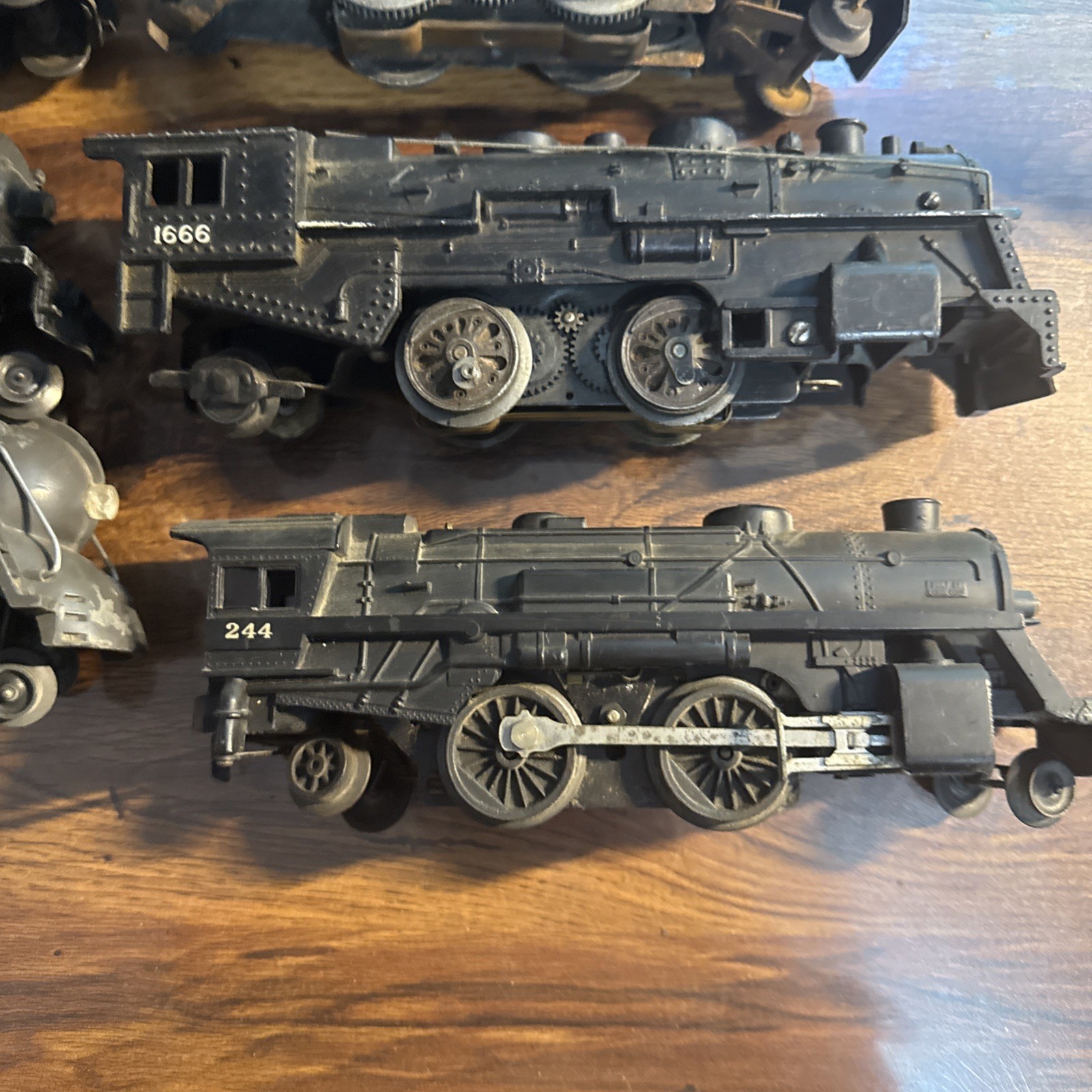 Lionel Locomotive Train Lot O27 & O Gauge – Lot of 13 Vintage Trains Not tested