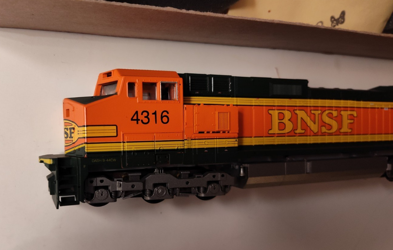 HO Scale Athearn BNSF C44-9W Locomotive no 4316 DUMMY