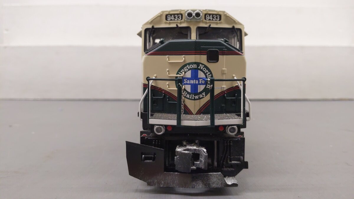 Lionel 6-28223 BNSF SD-70 Diesel Locomotive #9433/Box