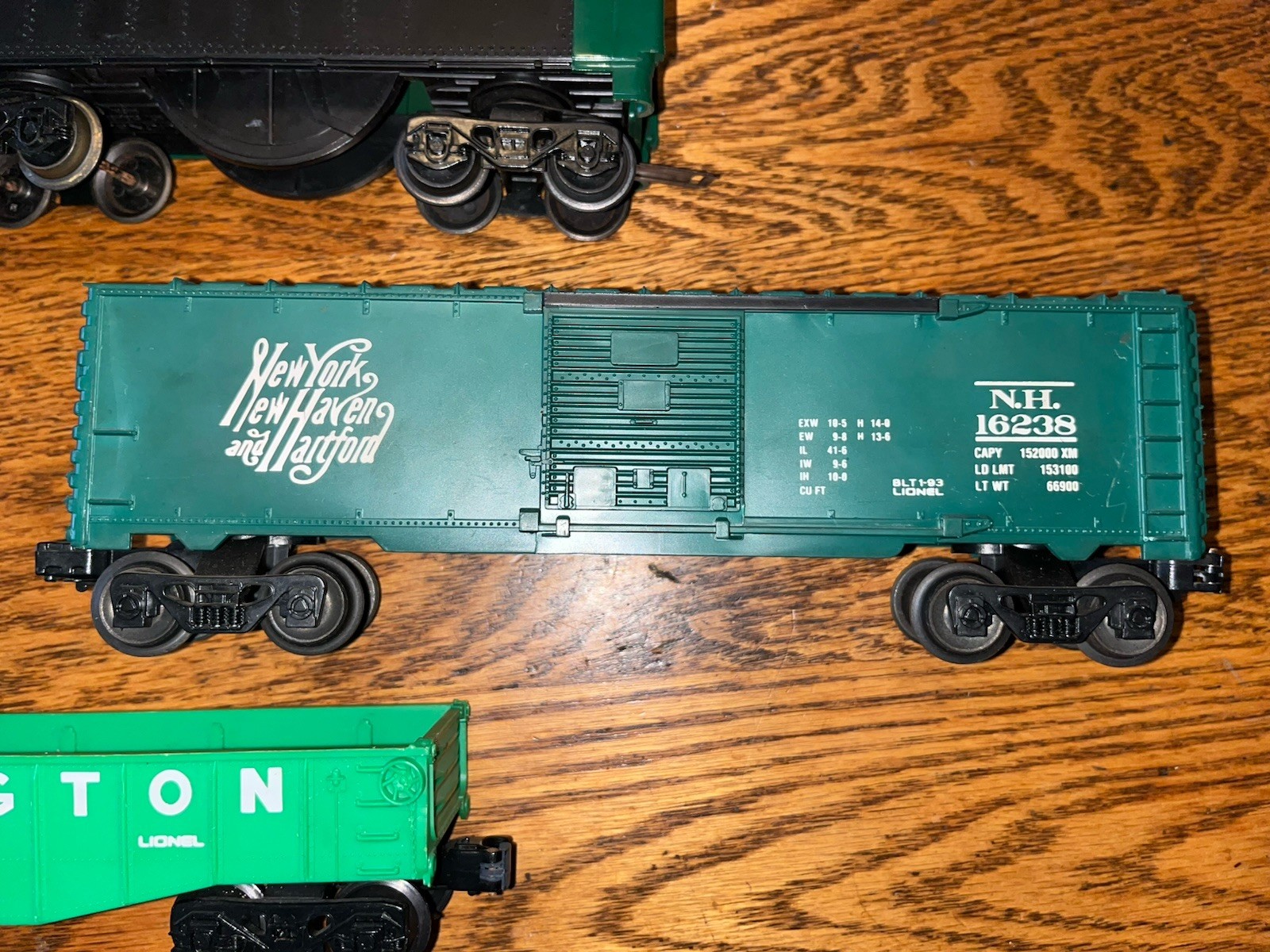 Vintage Lionel Train 8302 Southern Express Locomotive O Gauge Train Set