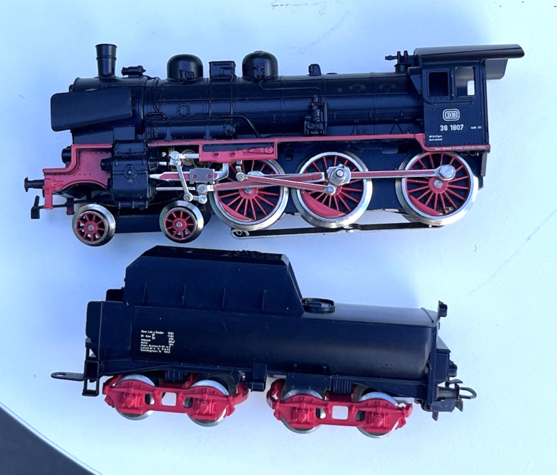 Vintage Marklin Steam Locomotive & Tender Train w/ Box Germany P8 HO BR 38 1807
