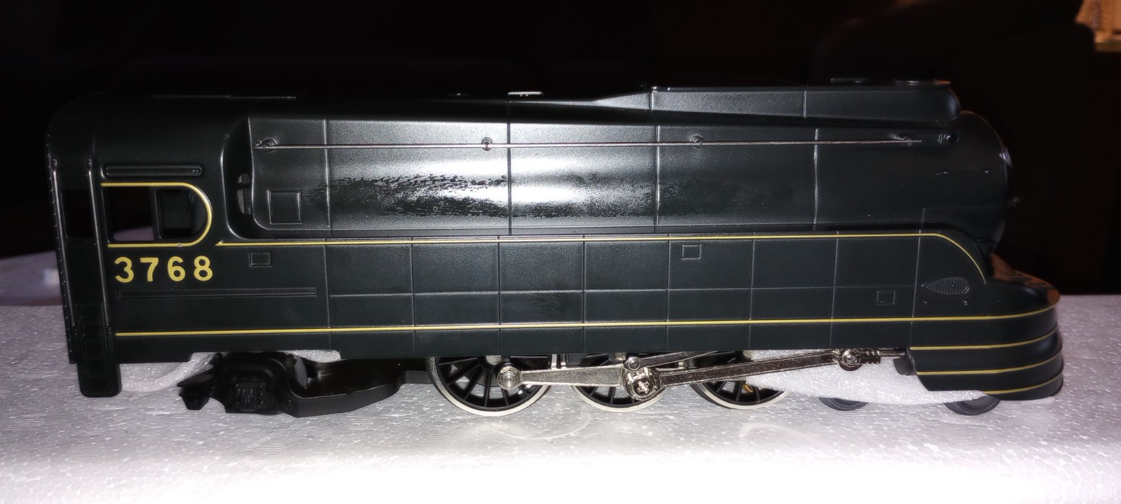 MTH 30-1118-1 PRR 4-6-2 K4s Torpedo Steam Locomotive & Tender w/PS #3768