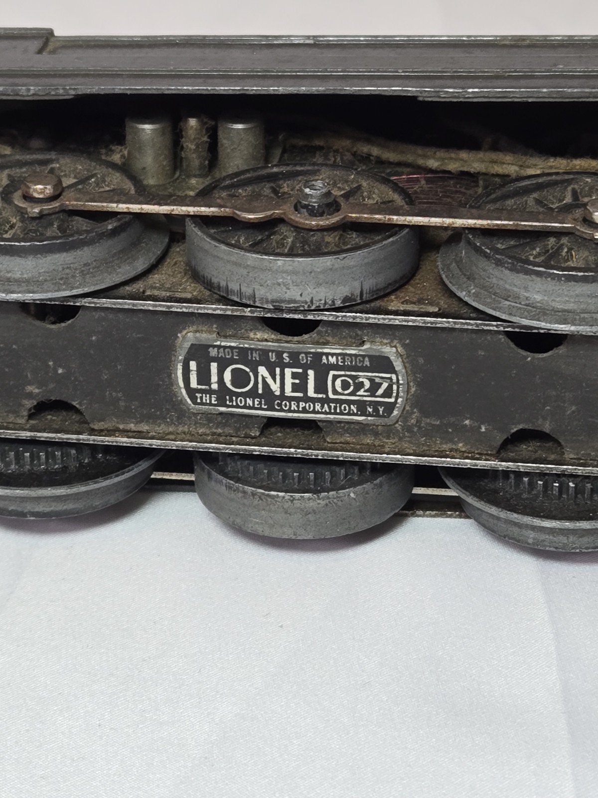 Lionel 1688 Gunmetal Locomotive Torpedo w/ Box Cars Pre-war Era Made In USA