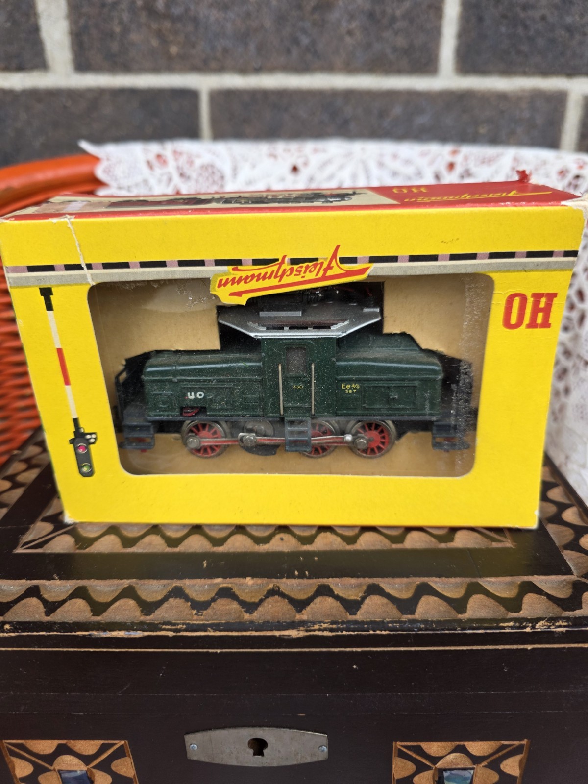 Vintage Electric Locomotive Fleischmann HO scale Model No 1330 Ee 3/3 36t