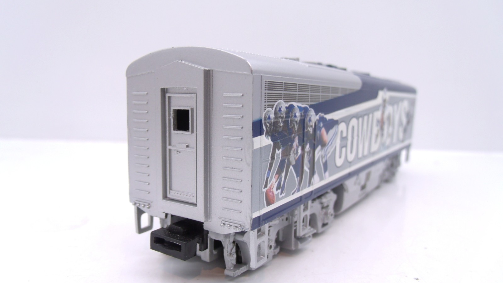Bachmann Hawthorne HO Cowboys Football Dummy F7 B-unit Diesel Locomotive READ