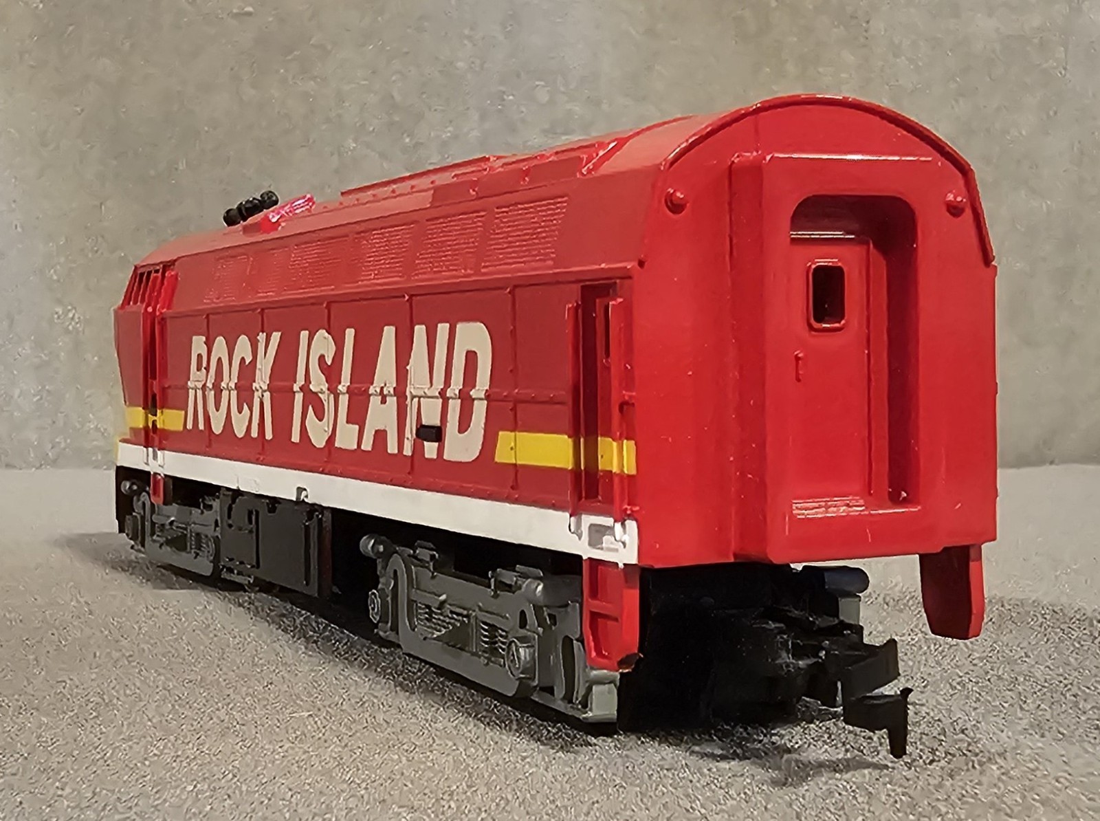 TYCO HO Rock Island Railroad Sharknose Diesel Locomotive