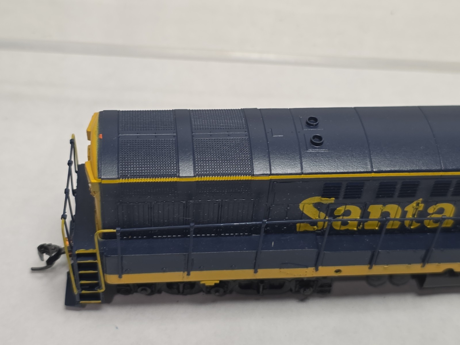 As Is Parts Athearn HO 4306 ATSF Santa Fe FM H24-66 Trainmaster Diesel #9873