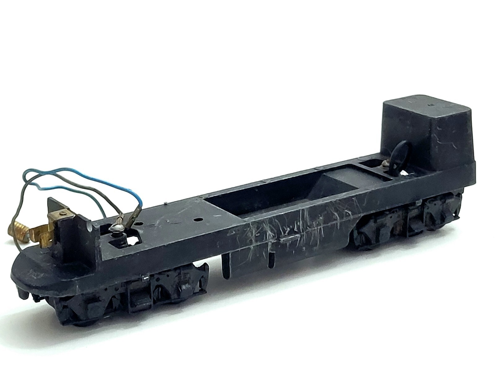 VINTAGE REVELL 1956 3990-003 LOCOMOTIVE CHASSIS ONLY METAL HO – SEE PICS