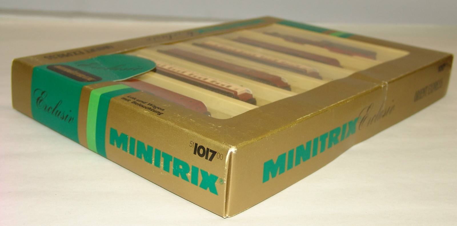 MINITRIX N SCALE 1017 ORIENT EXPRESS 5 CAR PASSENGER SET WITH 2-6-0 (L