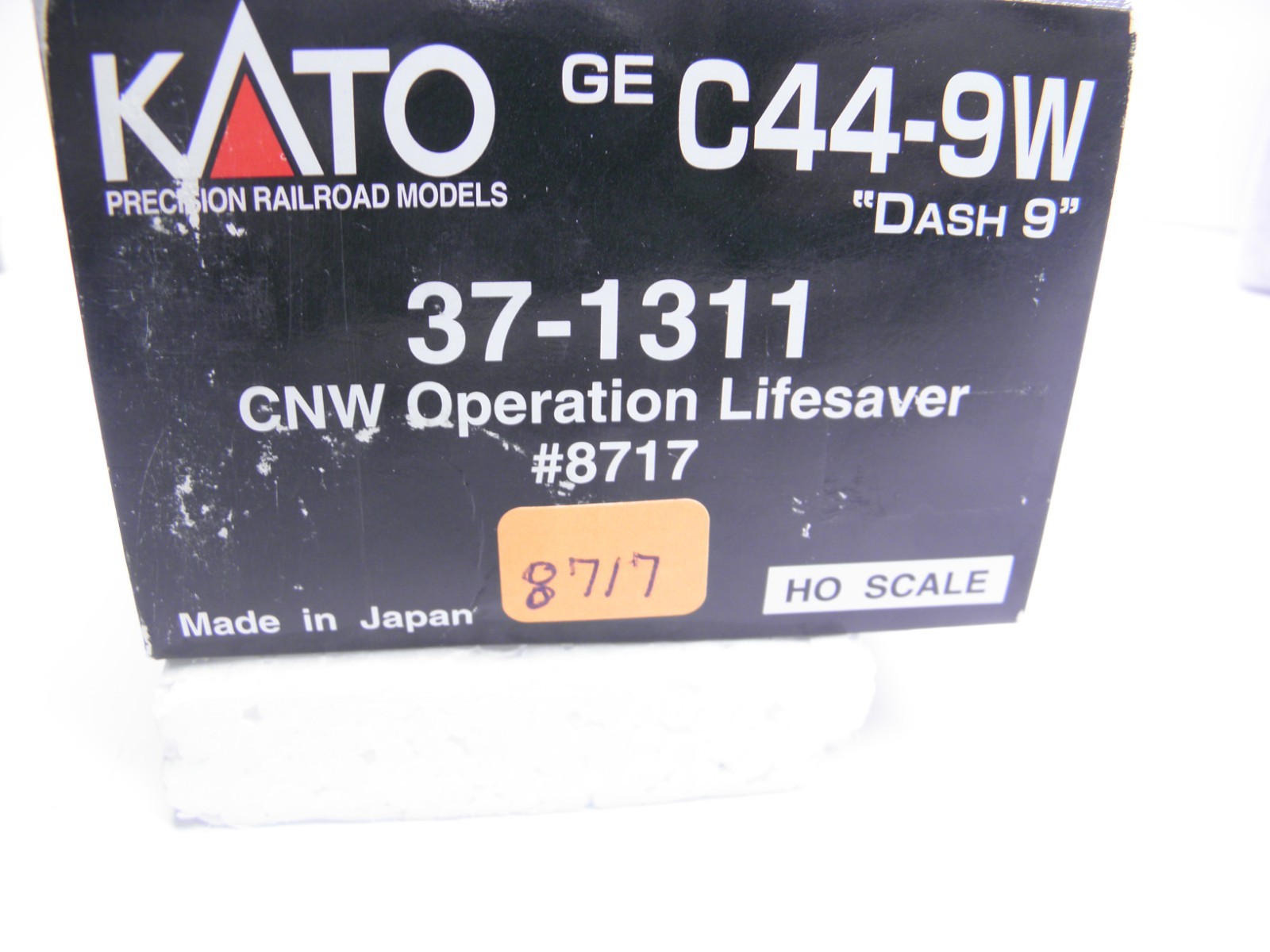 KATO GE-C44-9W LOCOMOTIVE – CNW #8717 – HO SCALE- CHECKED AND RUNS DCC PLUG-NEW