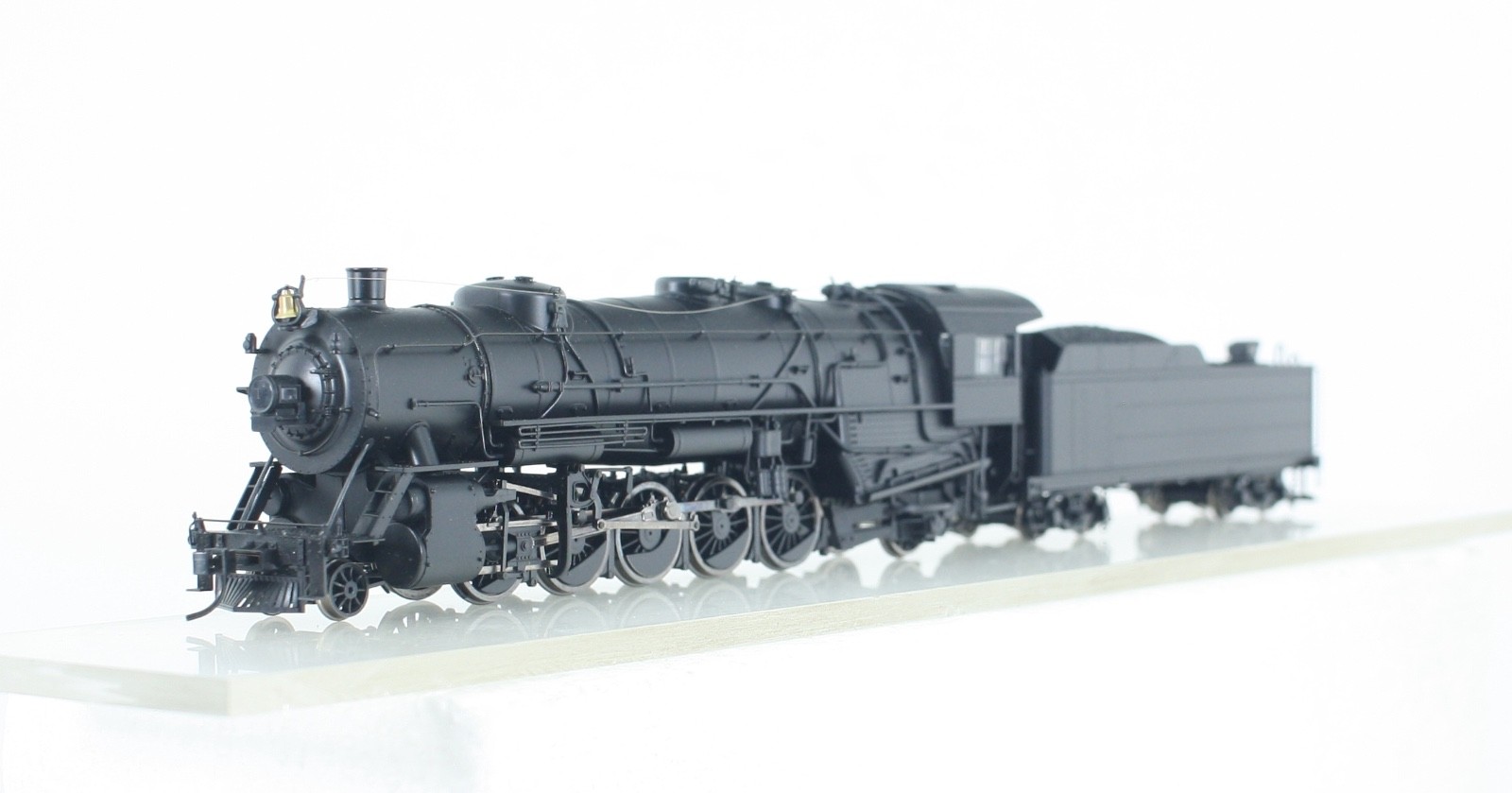 HO Scale Proto 2000 Unlettered 2-10-2 Locomotive and Tender DCC Sound