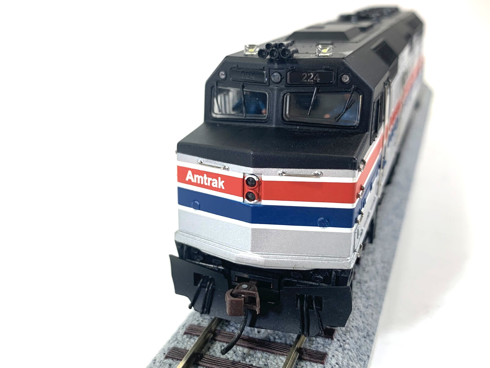 Bachmann Spectrum HO 87004 F40 PH Amtrak Phase 2 Diesel #224, DC only