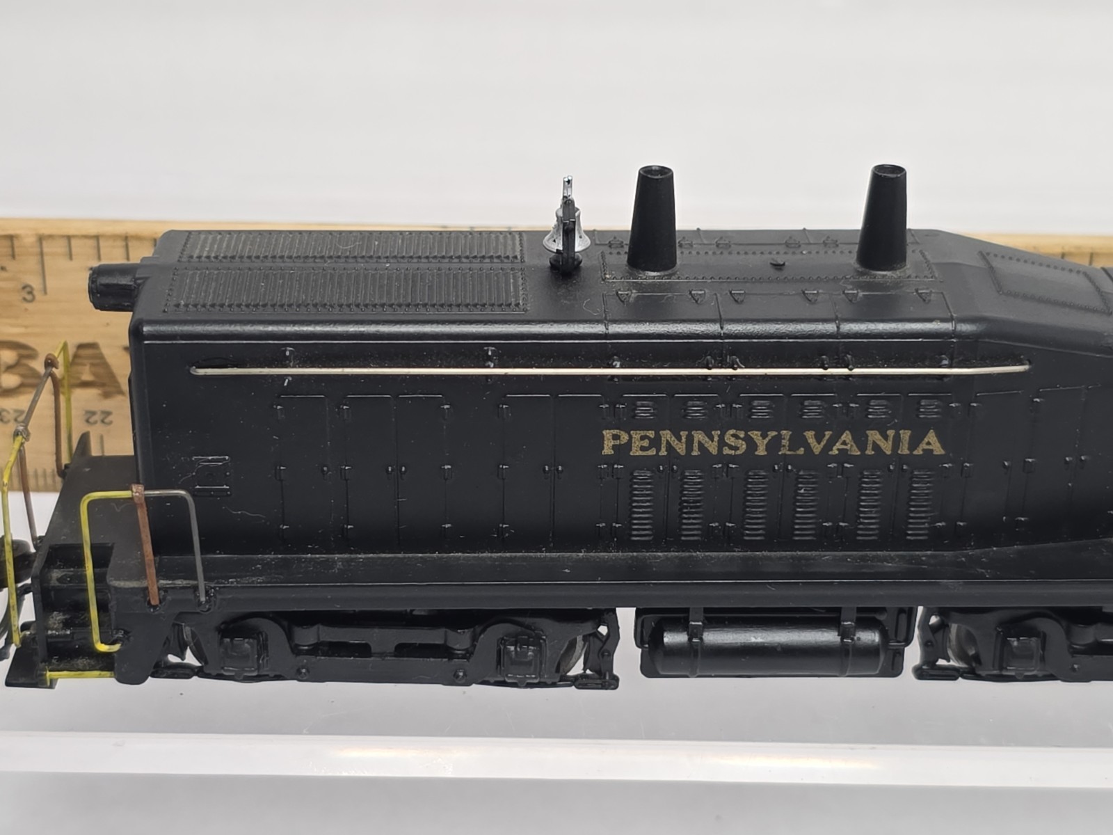 Athearn HO Scale Pennsylvania SW-1500 Calf Diesel Switcher PRR Runs Well