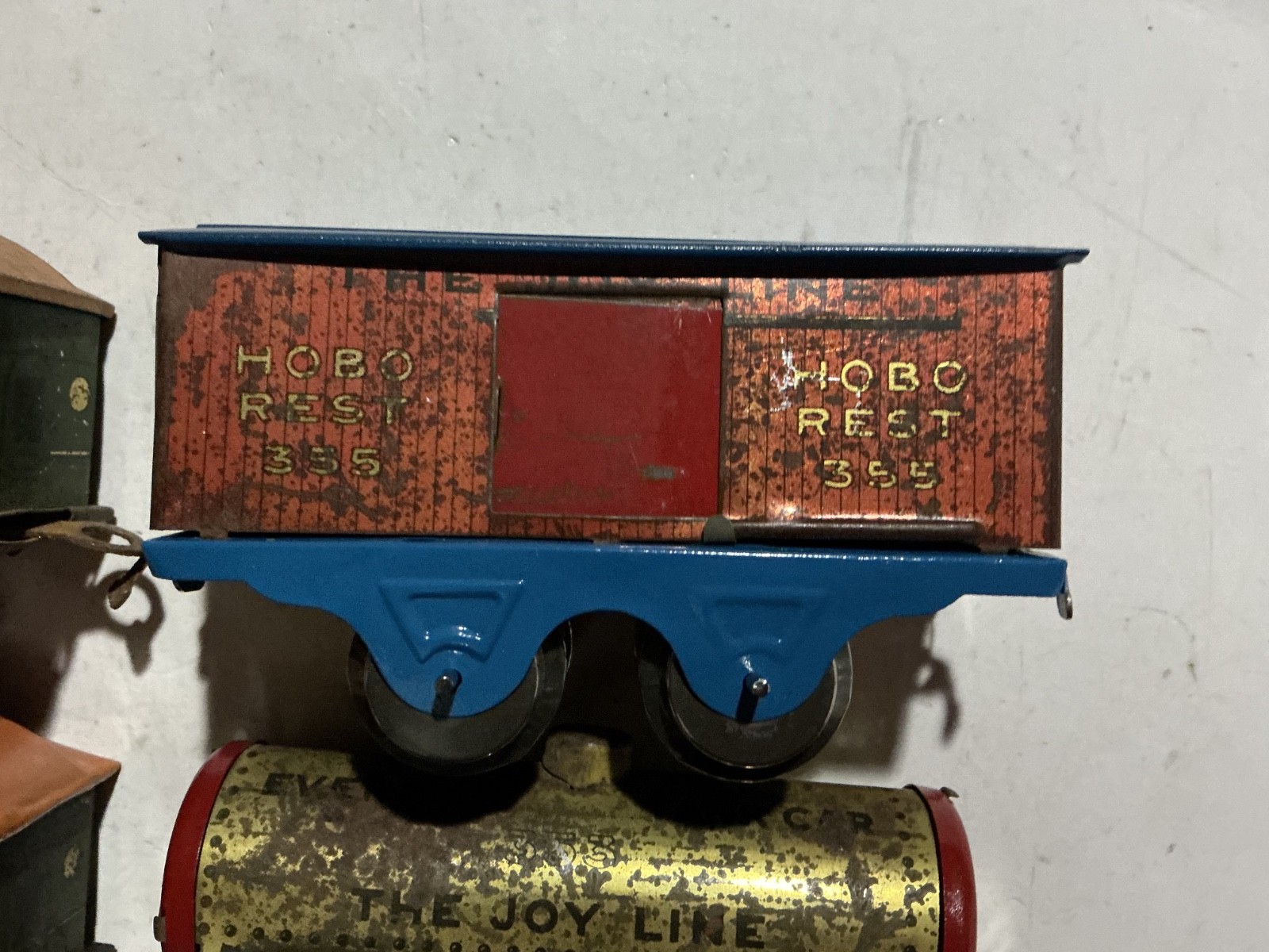 Marx 0 Gauge : Joy Line 5 cars 3 Passenger Cars, Tank and Box cars