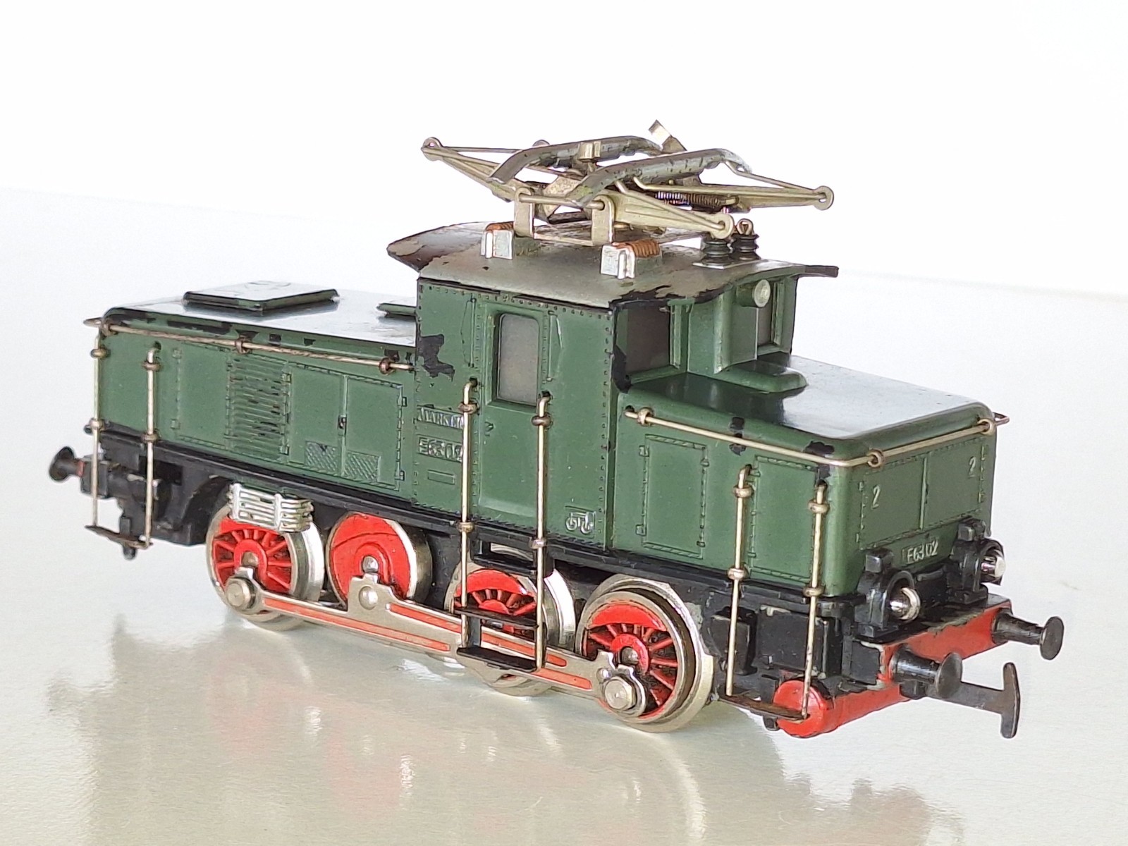 Marklin CE800, 3001. 0-6-0 Electric Loco.3 rail AC analogue. Good Cond.HO scale