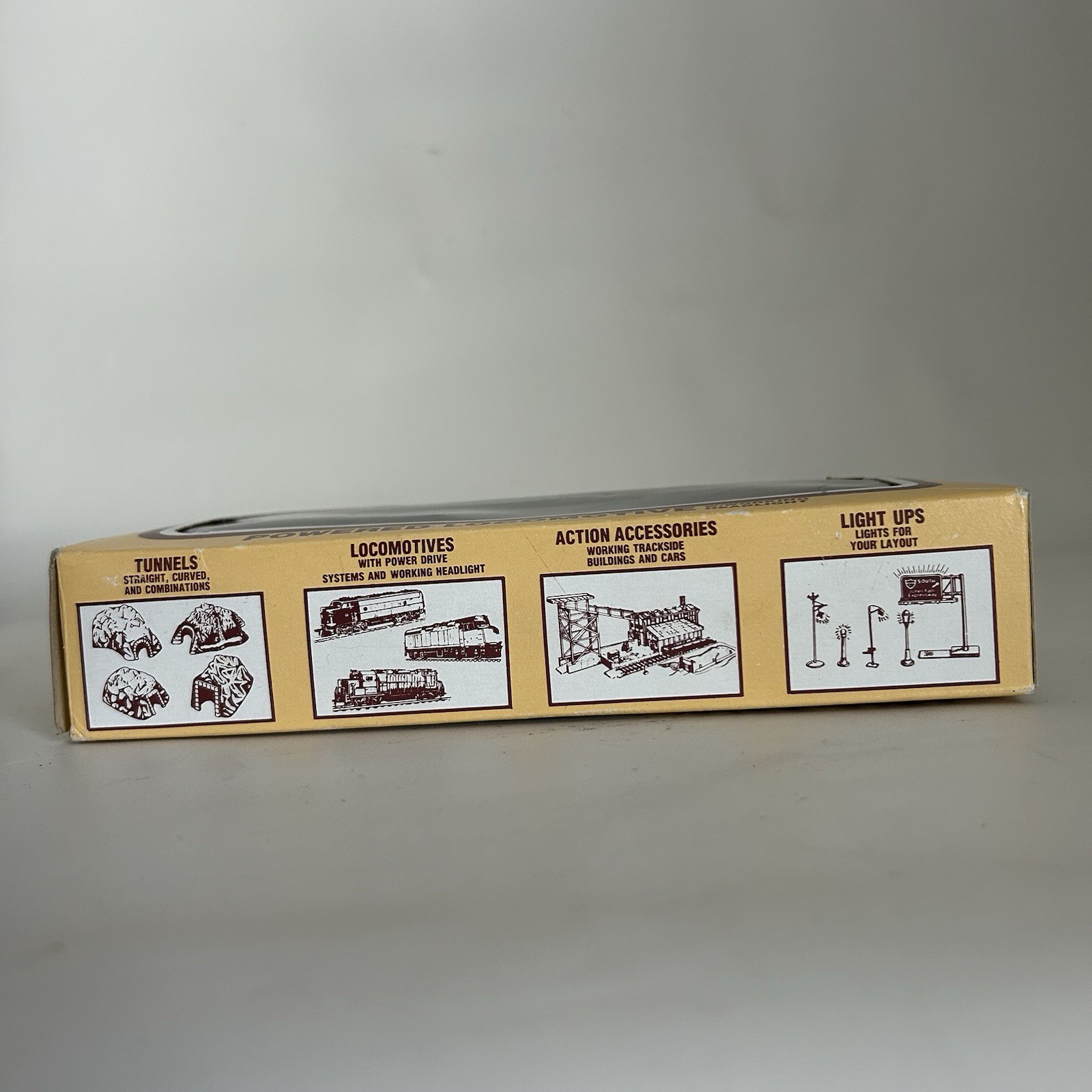 Life-Like 8302 HO Scale AT&SF Dockside Steam Locomotive Working Headlight