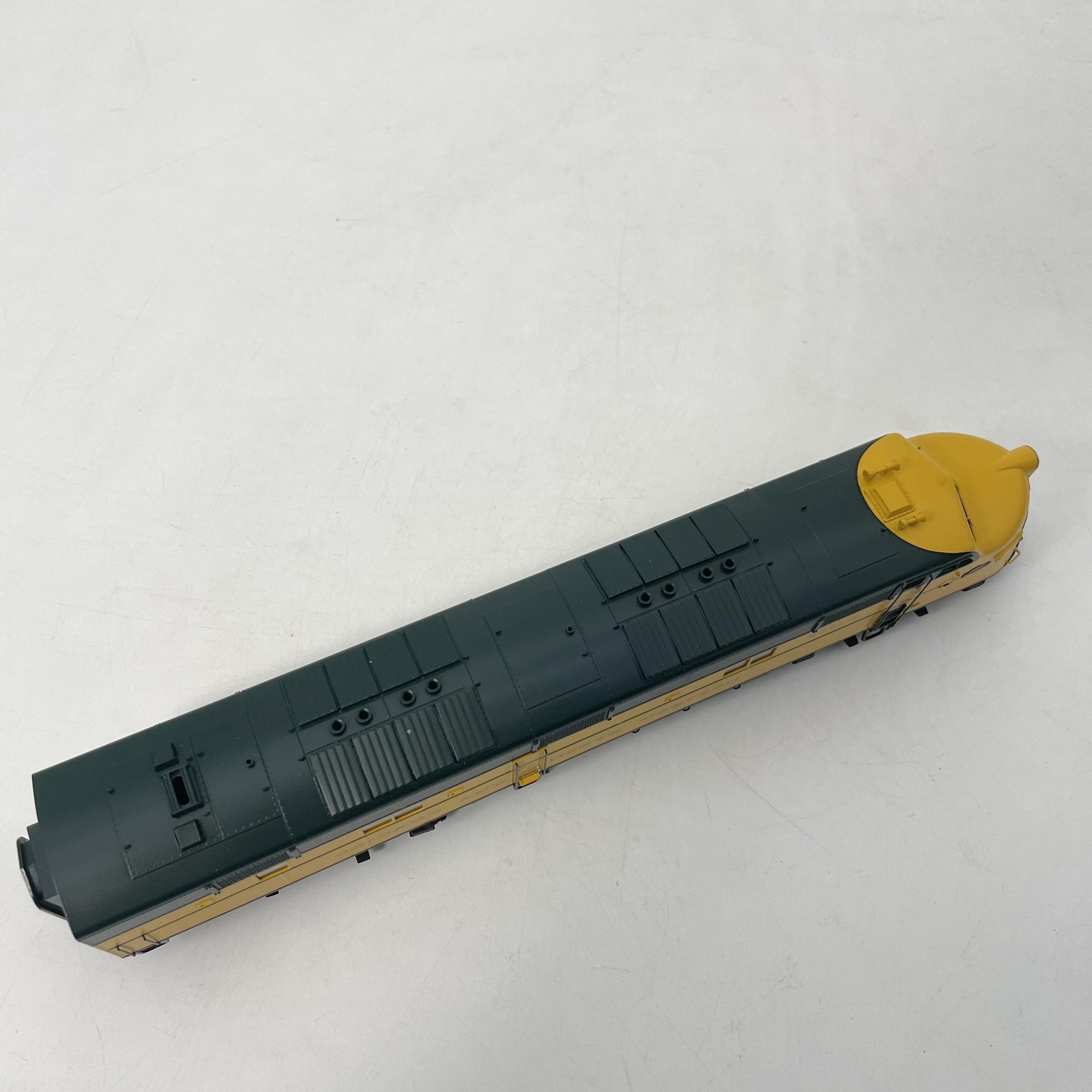 Vintage Railway Classics HO EMD E3 AA Diesel Locomotive Set C&NW Yellow Brass