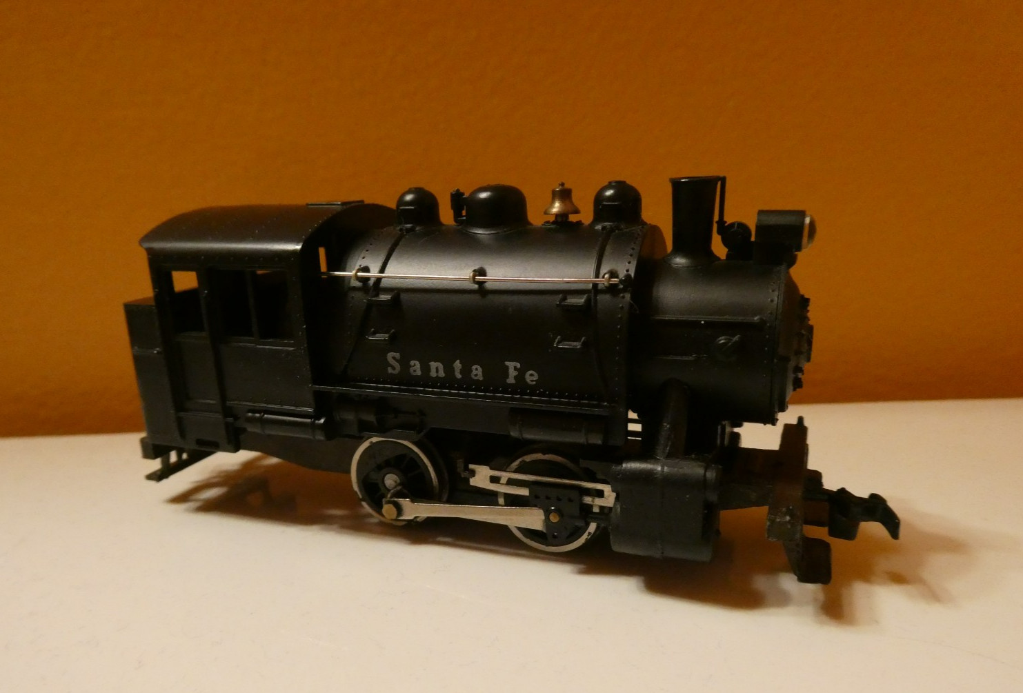 Bachmann Brill Trolley & Mantua Santa Fe Engine