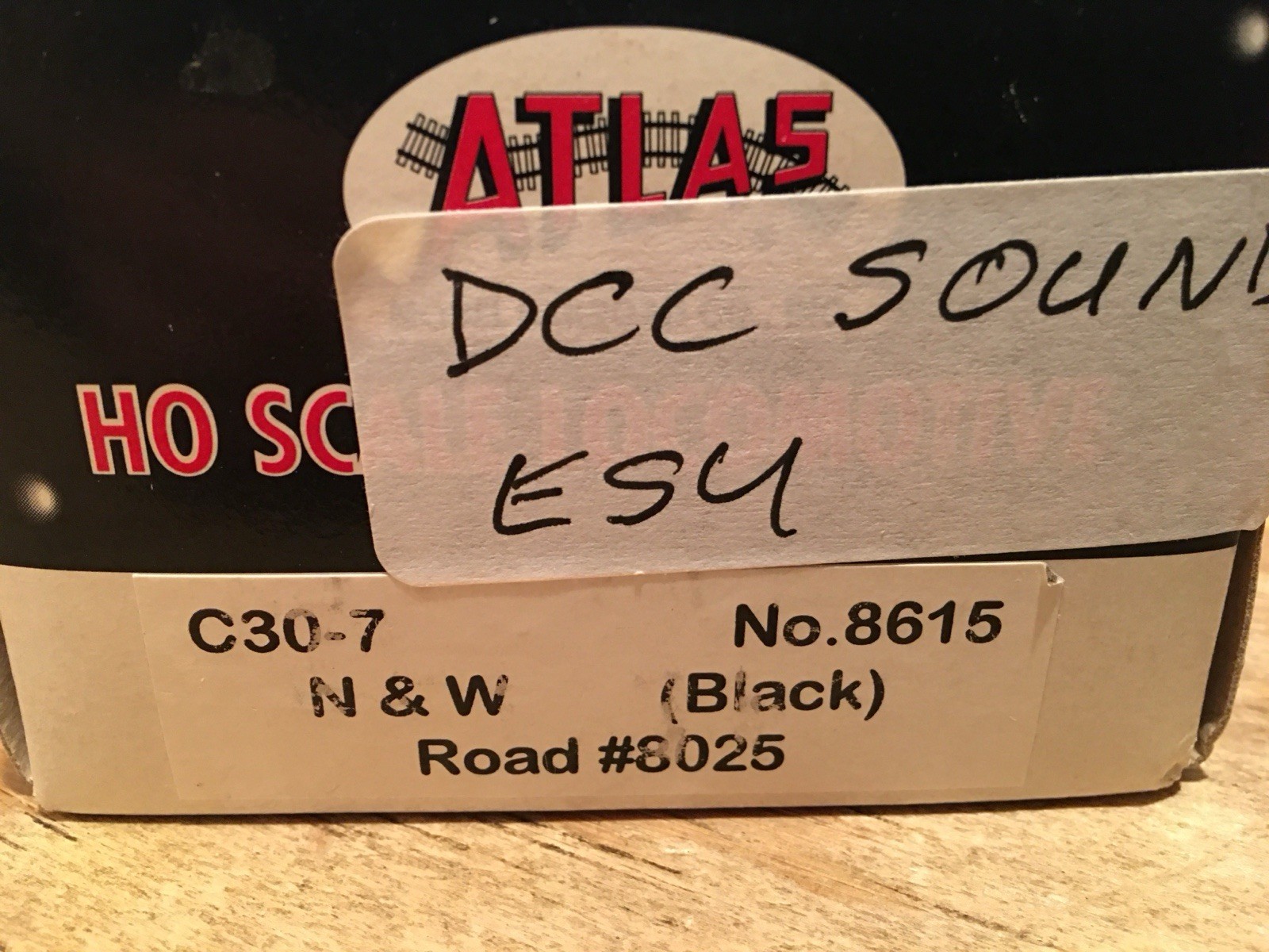 HO Atlas 8615 Norfolk & Western C30-7 Diesel Locomotive N&W #8025 DCC LokSOUND