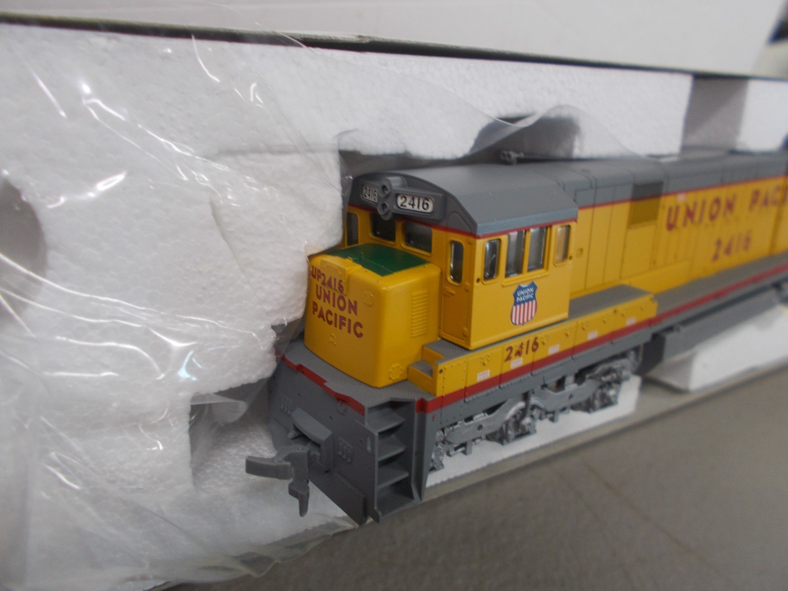 ATLAS # 8632~UNION PACIFIC C30-7 LOCOMOTIVE~NIB ~DCC PLUG~ HO SCALE ~ LOT-F