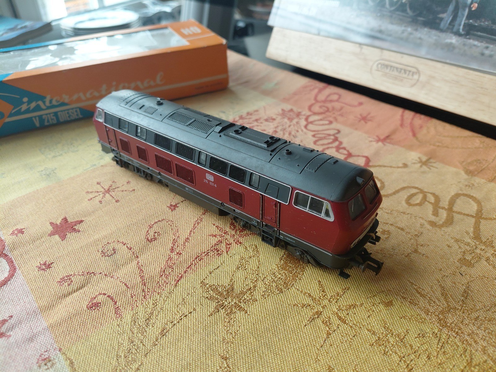 Roco Diesel Locomotive V215 031-6 Deutsche Bundesbahn BR 215 H0 DC Analog